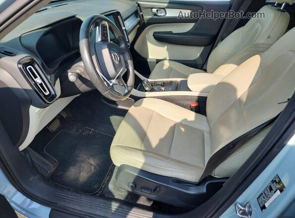 YV4162XZ1K2013251 2019 VOLVO XC40 Blue Вид салону спереду
