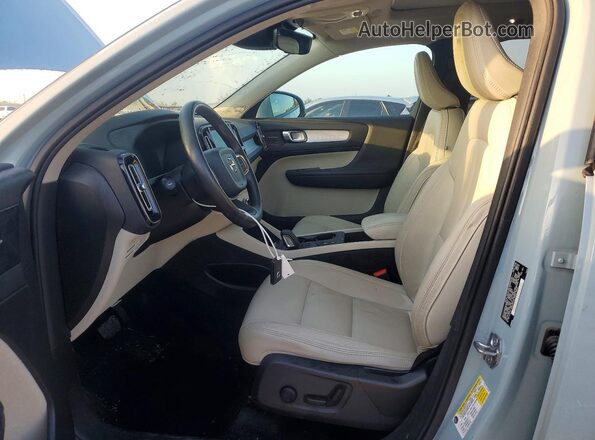 YV4162XZ4K2020579 2019 VOLVO XC40 Blue Вид салону спереду