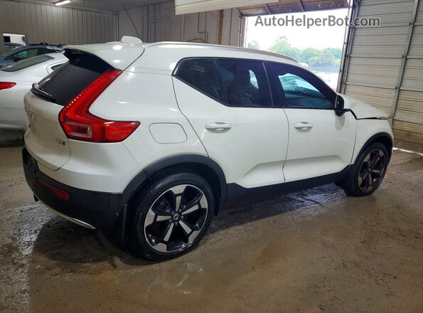 YV4162XZ7K2019412 2019 VOLVO XC40 Белый Задняя правая четверть