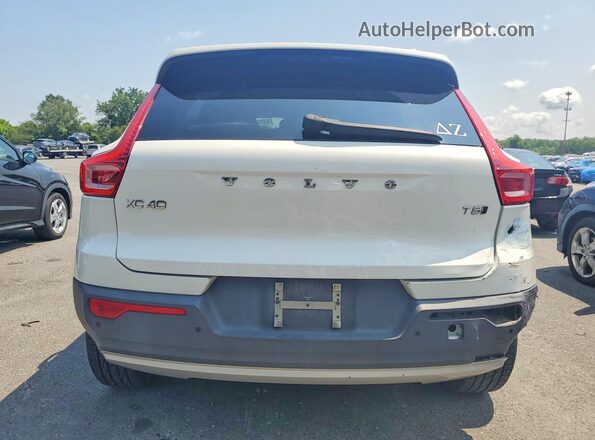 YV4162XZ9K2013143 2019 VOLVO XC40 Белый Вид сзади