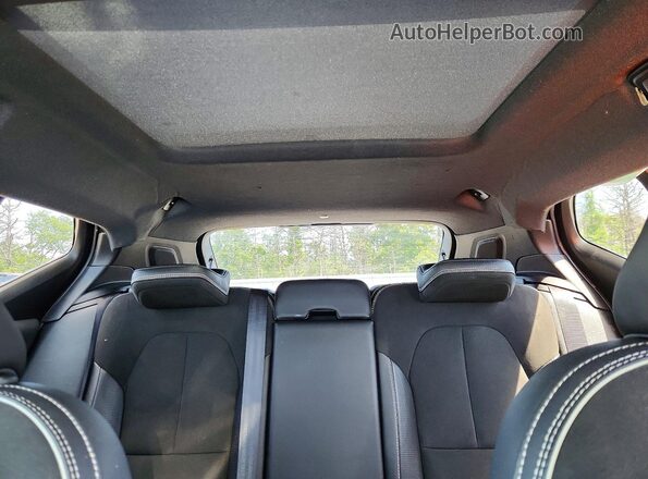 YV4162XZXK2006265 2019 VOLVO XC40 Blue Vista de los asientos traseros