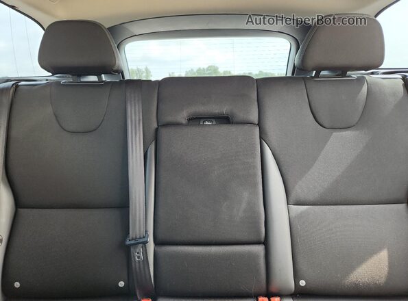 YV440MDJ1H2105137 2017 VOLVO XC60 Серебряный Вид задних сидений