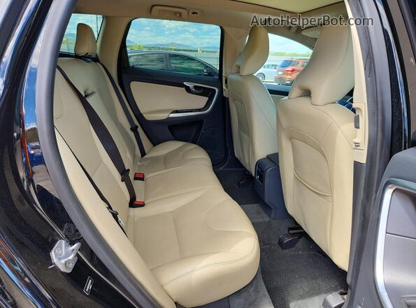 YV440MDK1G2901894 2016 VOLVO XC60 Black Vista interior trasera
