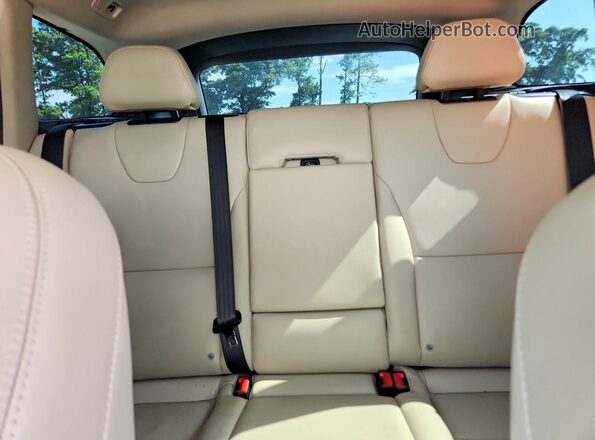 YV440MDKXG2915115 2016 VOLVO XC60 Белый Вид задних сидений