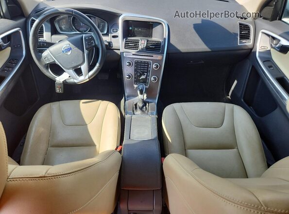 YV440MDKXG2915115 2016 VOLVO XC60 Белый Вид панели приборов