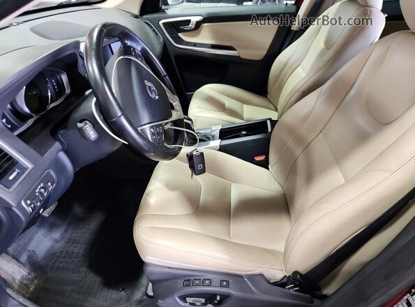 YV440MDM9G2912160 2016 VOLVO XC60 Burgundy Front interior view