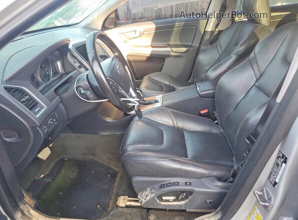 YV440MRU5H2001303 2017 VOLVO XC60 White Սալոնի դիմացի տեսք