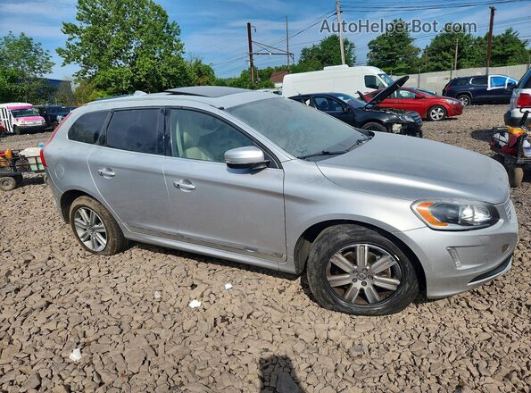 YV440MRUXH2012703 2017 VOLVO XC60 Серебряный Передняя правая четверть