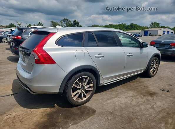 YV440MWK2H1025857 2017 VOLVO V60 Серебряный Задняя правая четверть