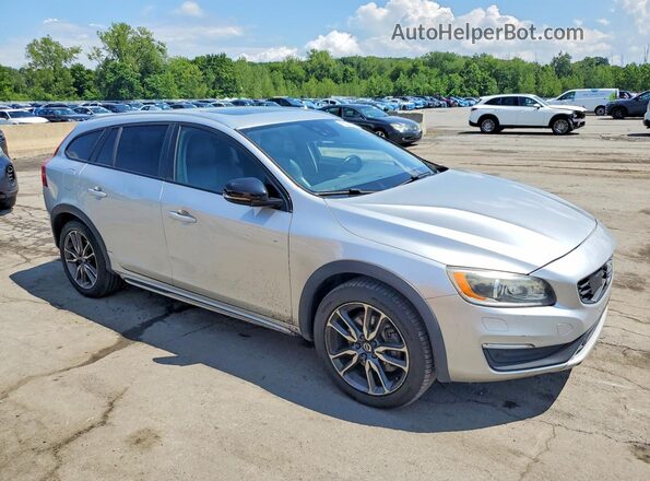 YV440MWM7J2045068 2018 VOLVO V60 Silver Przód prawy