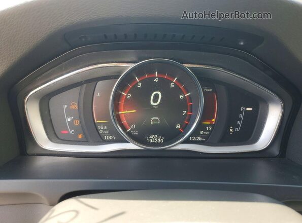 YV440MWM7J2045068 2018 VOLVO V60 Silver Widok zestawu wskaźników