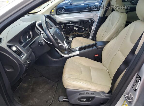 YV449MRM4G2876649 2016 VOLVO XC60 Silver Vista interior delantera