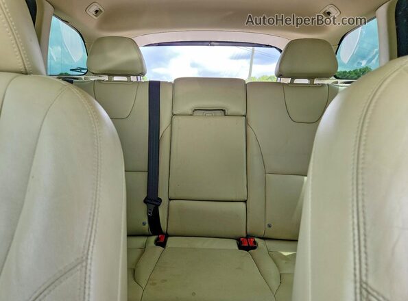 YV449MRM5G2918665 2016 VOLVO XC60 Gold Widok tylnych siedzeń
