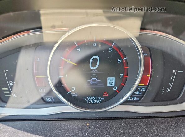 YV449MRM5G2918665 2016 VOLVO XC60 Gold Widok zestawu wskaźników