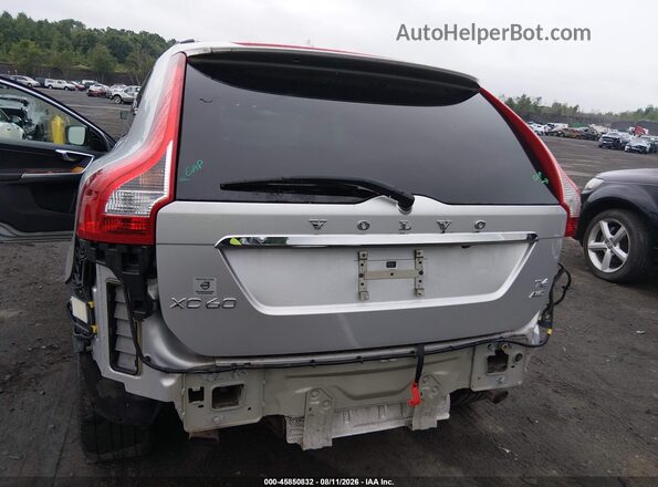 YV449MRU3H2215552 2017 VOLVO XC60 Silver წინა ხედი