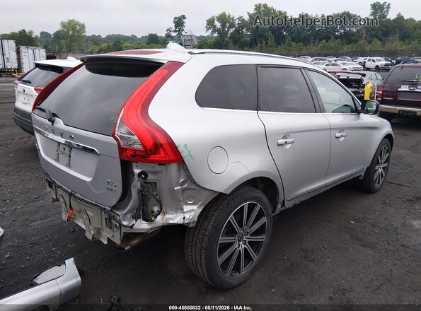 YV449MRU3H2215552 2017 VOLVO XC60 Silver უკანა მარჯვენა