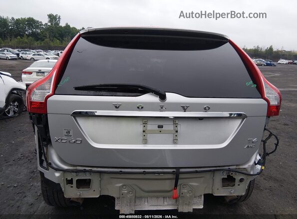 YV449MRU3H2215552 2017 VOLVO XC60 Silver 