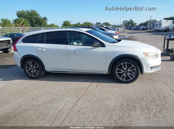 YV4612HK5G1016690 2016 VOLVO V60 CROSS COUNTRY Белый Вид задней части салона