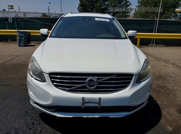 YV4612RK7G2796359 2016 VOLVO XC60 White Front view