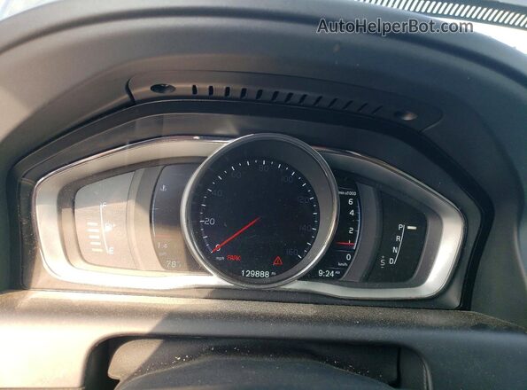YV4612RK9G2836926 2016 VOLVO XC60 Green Սարքավորումների վահանակի տեսք