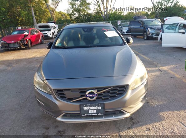 YV4612UM6G2000287 2016 VOLVO S60 CROSS COUNTRY Gray Rear interior view