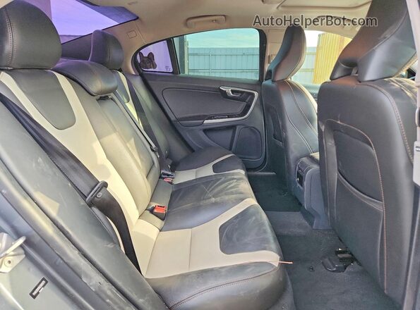YV4612UMXG2001278 2016 VOLVO S60 Серый Вид задних сидений