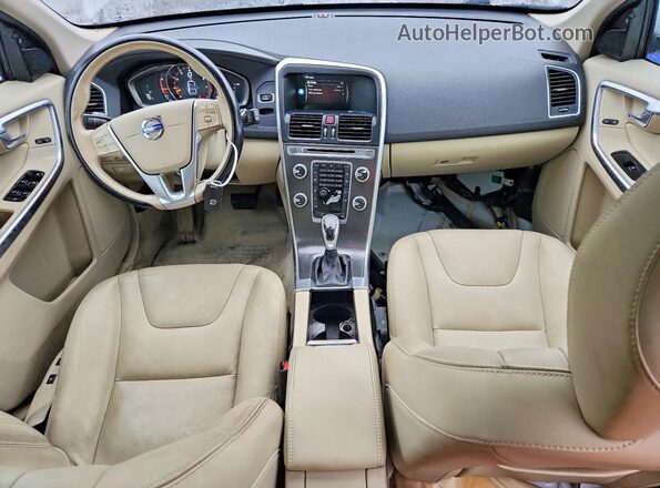YV4902RK0G2788605 2016 VOLVO XC60 White Vista del salpicadero