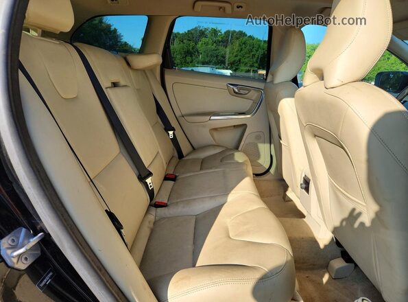 YV4902RK2G2781140 2016 VOLVO XC60 Black Вид задньої частини салону