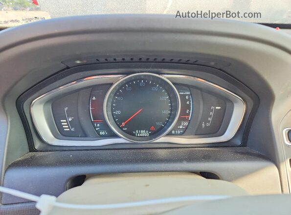 YV4902RK2G2781140 2016 VOLVO XC60 Black Вид щитка приладів