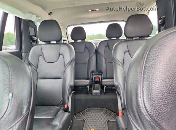 YV4A221K7M1692264 2021 VOLVO XC90 Silver Rear seats view