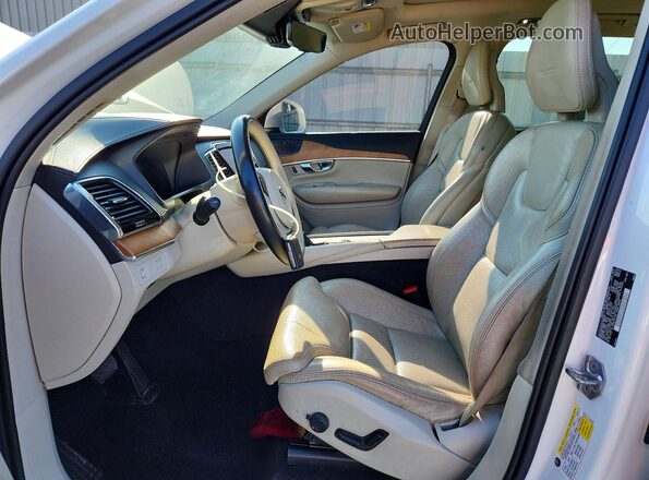 YV4A221L7L1565733 2020 VOLVO XC90 White წინა პანელის ხედი