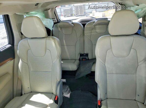 YV4A221L8L1586042 2020 VOLVO XC90 Gray Widok tylnych siedzeń