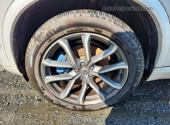 YV4A22PK2G1015831 2016 VOLVO XC90 White Widok wnętrza 360 stopni