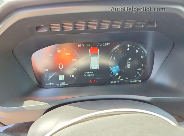 YV4A22PK5J1372900 2018 VOLVO XC90 White Instrument cluster view