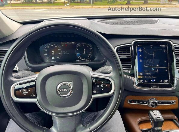 YV4A22PL0K1499418 2019 VOLVO XC90 Белый Вид салона спереди