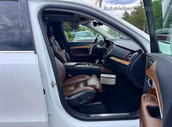 YV4A22PL0K1499418 2019 VOLVO XC90 Белый Вид спереди