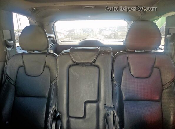 YV4A22PL1H1124839 2017 VOLVO XC90 White Հետևի նստատեղերի տեսք