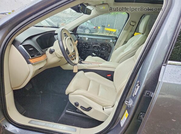 YV4A22PL1K1496365 2019 VOLVO XC90 Gray Вид салону спереду