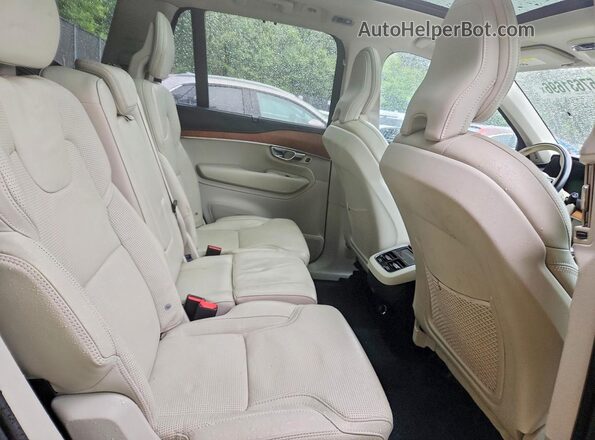 YV4A22PL1K1496365 2019 VOLVO XC90 Gray Вид задньої частини салону