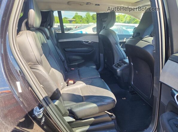 YV4A22PL1N1861664 2022 VOLVO XC90 Black Rear interior view