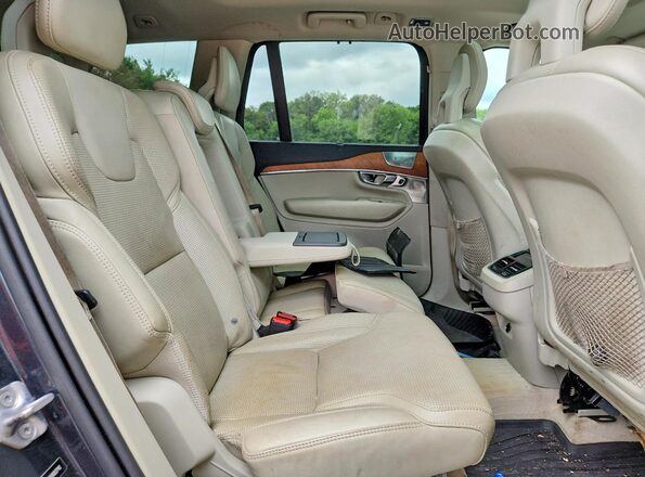 YV4A22PL2G1022710 2016 VOLVO XC90 Blue Widok wnętrza z tyłu