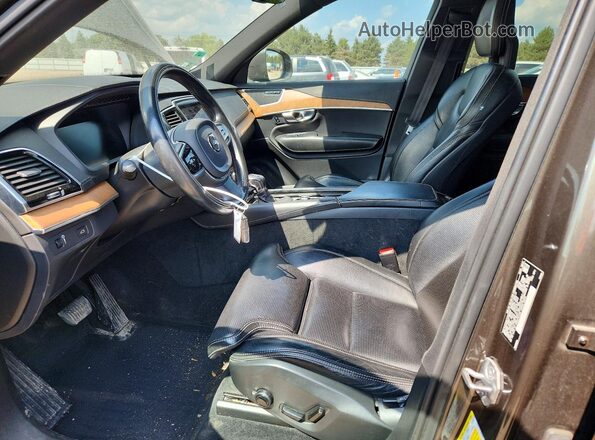 YV4A22PL3J1200504 2018 VOLVO XC90 Gray Widok wnętrza z przodu