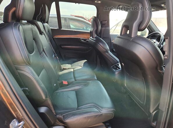YV4A22PL3J1200504 2018 VOLVO XC90 Gray Widok tylnych siedzeń