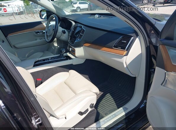 YV4A22PL4H1165188 2017 VOLVO XC90 Black Front interior view