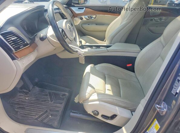 YV4A22PL4H1187773 2017 VOLVO XC90 Gray Vista interior delantera
