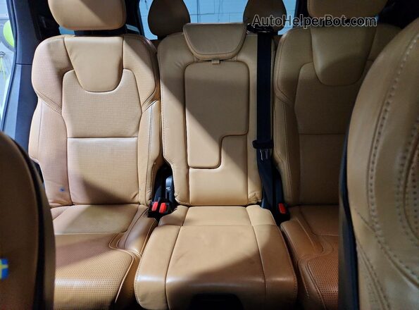 YV4A22PL4K1486042 2019 VOLVO XC90 Белый Вид задних сидений