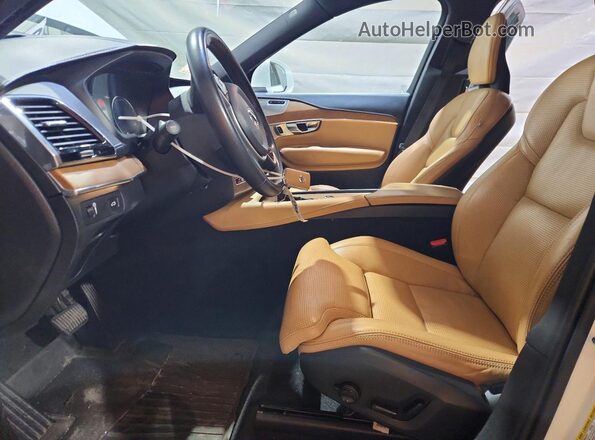 YV4A22PL4K1486042 2019 VOLVO XC90 Белый Вид салона спереди