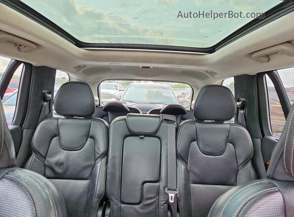 YV4A22PL5K1473526 2019 VOLVO XC90 Blue Vista de los asientos traseros
