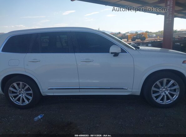 YV4A22PL6G1063941 2016 VOLVO XC90 White Vista interior trasera
