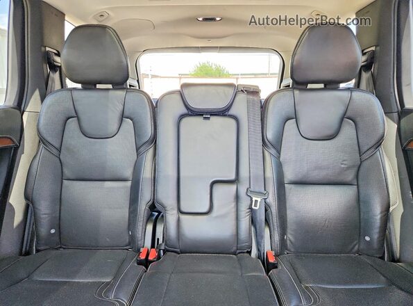 YV4A22PL8H1177702 2017 VOLVO XC90 White Vista de los asientos traseros